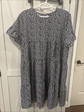 Black Floral Tiered Midi Dress with Short Sleeves